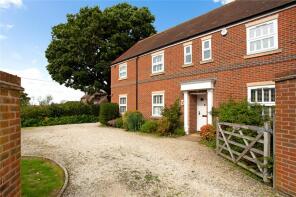 7, The Green, Horsham RH13 8QS
