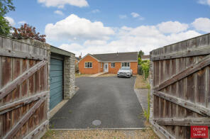 Ladena, Main Road, Middlezoy, Bridgwater TA7 0NN