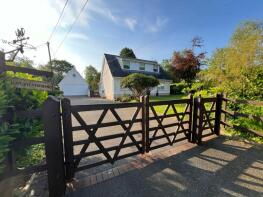 Lletyr Maes, Pontgarreg SA44 6AT
