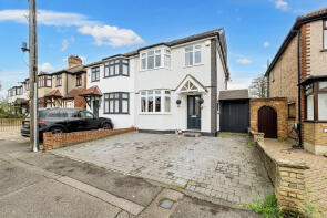 49, Edison Avenue, Hornchurch RM12 4DZ