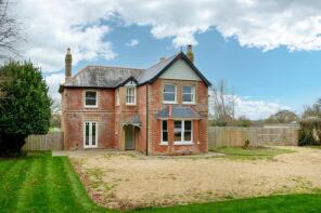 Mount Place, Main Road, Yarmouth PO41 0TD