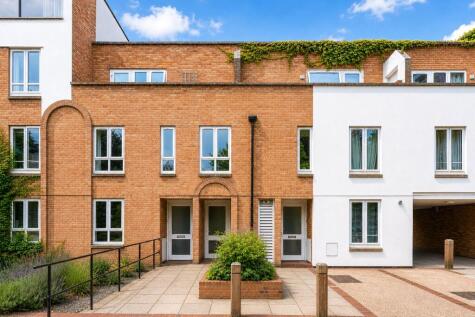 Sunbury Lane, London