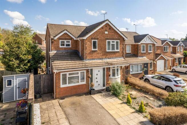 1 Cheriton Close