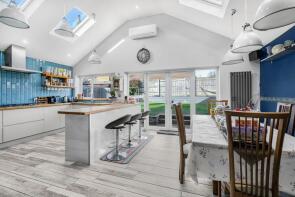 Treetops, Clifton Hampden Road, Chiselhampton, Oxford OX44 7XB