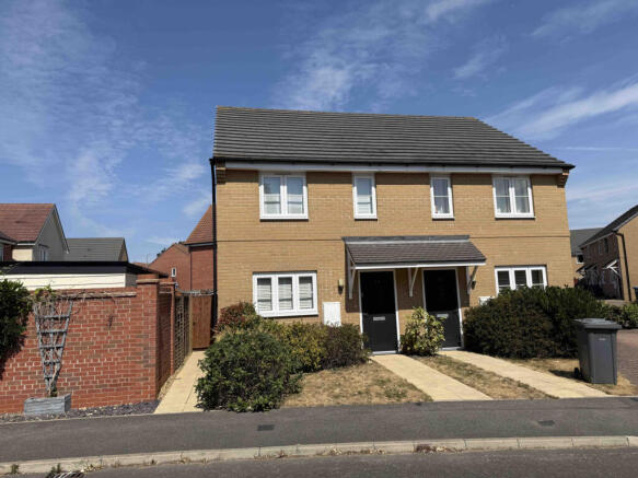 2 Bedroom Semi Detached House for Sale - Shared