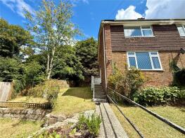 64, Temple Side, Temple Ewell CT16 3AY