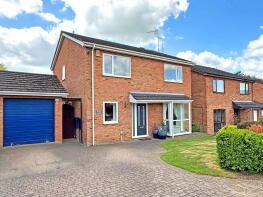 9, Ash Grove, Northampton NN7 3RA