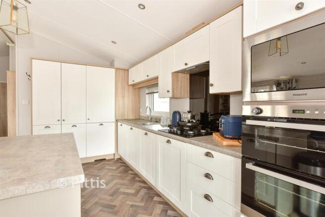 Kitchen/ Living Area