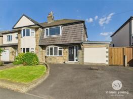 18, Warwick Drive, Clitheroe BB7 2BG
