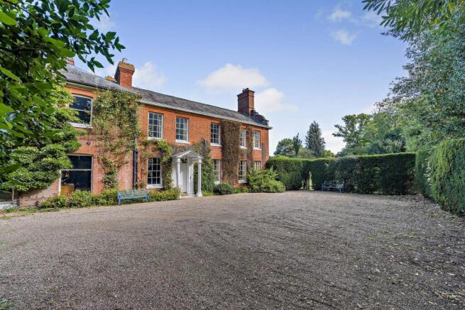 Luton House