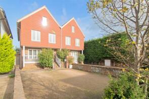 3, Castle View, The Street, Bramber BN44 3WE