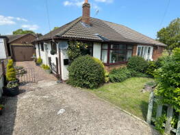 19, Middlecliffe Drive, Crow Edge, Sheffield S36 4HB