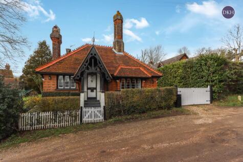 Bridle Cottages, Brookshill Drive