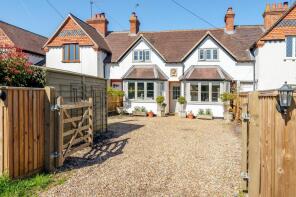 4, Braywood Cottages, Oakley Green Road, Oakley Green, Windsor SL4 4QE