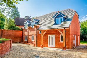 Igls, Collaroy Road, Cold Ash, Thatcham RG18 9PG