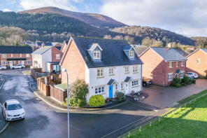 13, Ffordd Sain Ffwyst, Abergavenny NP7 9QF