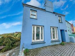 27 Brynhyfryd, High Street, Haverfordwest SA62 6TE