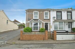 10, Awelfryn Terrace, Gwaunfarren Road, Penydarren, Merthyr Tydfil CF47 9YP