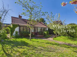 Moor View, Norwich Road, Diss IP21 4NS