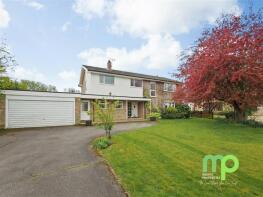 1, Hunters Ride, Attleborough NR17 1DE
