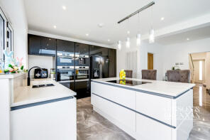 5, Queensland Avenue, Rochford SS4 1JH