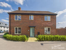 1, Curtiss Lane, Aylesbury HP22 3BB