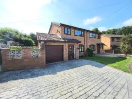 10, Thirlmere Court, Bradley, Wrexham LL11 4DZ