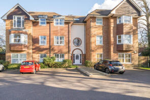 Flat 9, 89 Woodlands House, Old Woking Road, West Byfleet KT14 6HZ