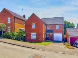 37, Eastfields, Daventry NN11 7JN
