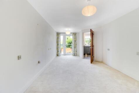 Manor Park Road, Chislehurst, BR7 5FT