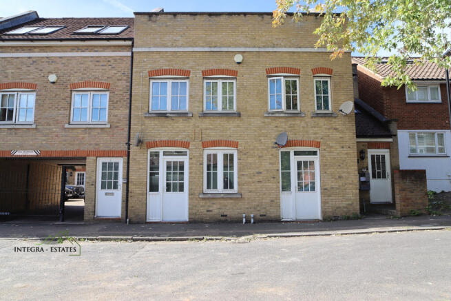 lownes_courtyard_bone_street_se13_street_front_ext