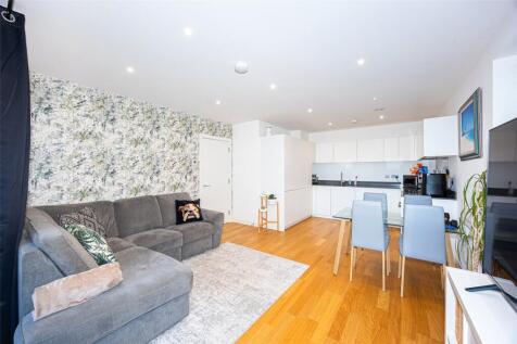 Samara Drive, Southall, UB1