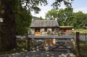 The Old Smithy, A82t Port Clair House Access - A887t Junction, Inverness IV63 7YA