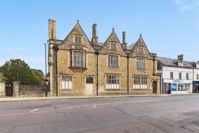 Former Lloyds Bank, 1, High Street Melksham, Wilts
