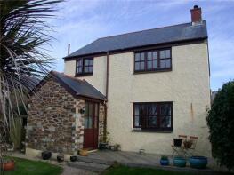 Hamlyn Cottage, Access To Merbein Cottages, Tregurrian, Newquay TR8 4AD