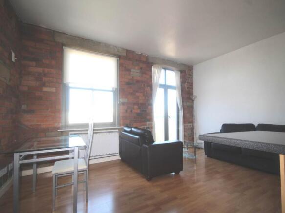 Living Room (2)