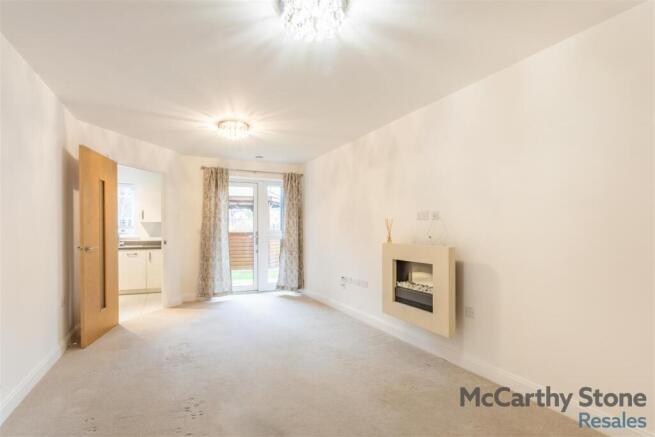 8674989-interior07.jpg