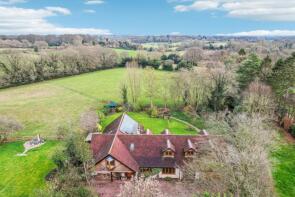 Greenacre House, Parrotts Lane, Cholesbury HP23 6NY