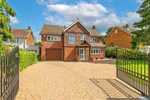 Poynings, Todds Green, Stevenage SG1 2JE