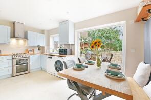 12, Oaklands, Northampton NN7 3QU