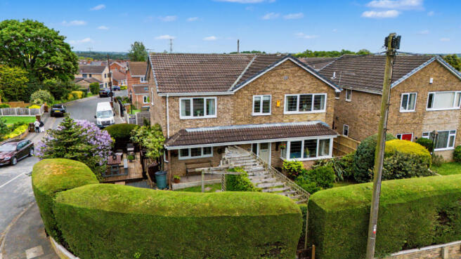 5 Bedroom Detached for Sale