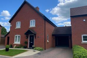7, Somerset Fields, Bentley, Farnham GU10 5BF