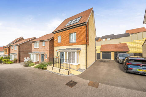 Fedora Way, Houghton Regis, Dunstable