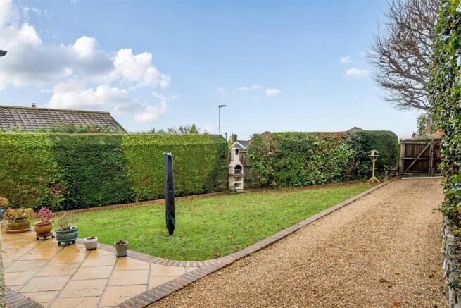 For Sale by Aspire Residential | Crockhurst Hill