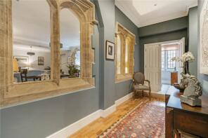 21, Abbey Gardens, Woolhampton, Reading RG7 5TZ