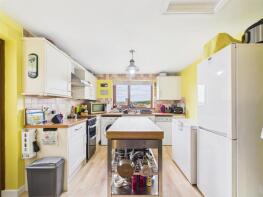 42, Barry Road, Ammanford SA18 1TU