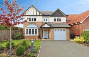9, Hillside Green, Harthill, Sheffield S26 7AB