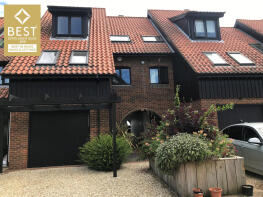 5, White Heather Court, Hythe Marina Village, Southampton SO45 6DT