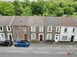 4, Cyd Terrace, New Road, Neath SA11 4ES
