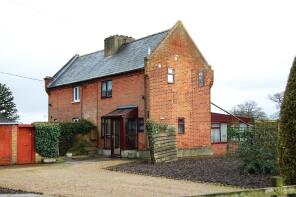 1, Aerodrome Cottages, Felixstowe Road, Ipswich IP10 0BH